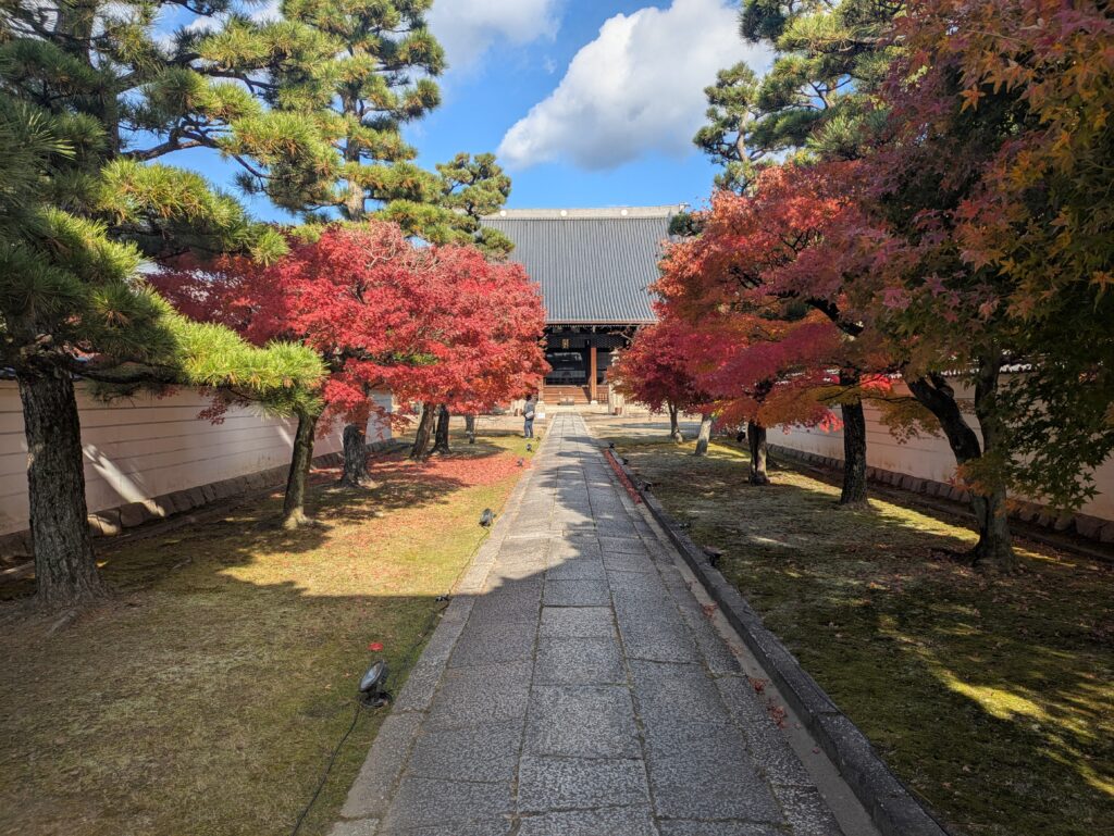 妙顕寺入り口からの写真